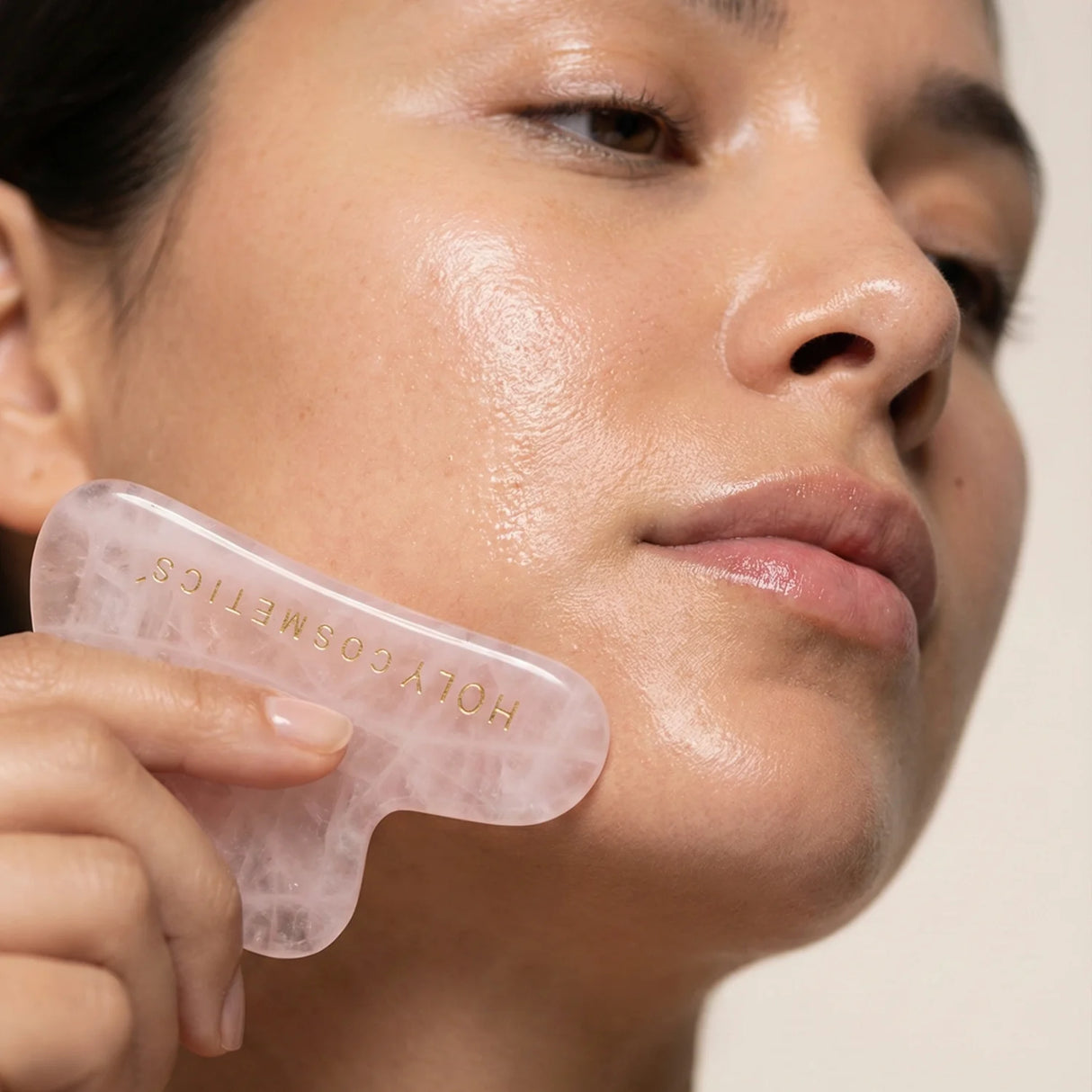 Gua Sha Facial de Cuarzo Rosa Holy