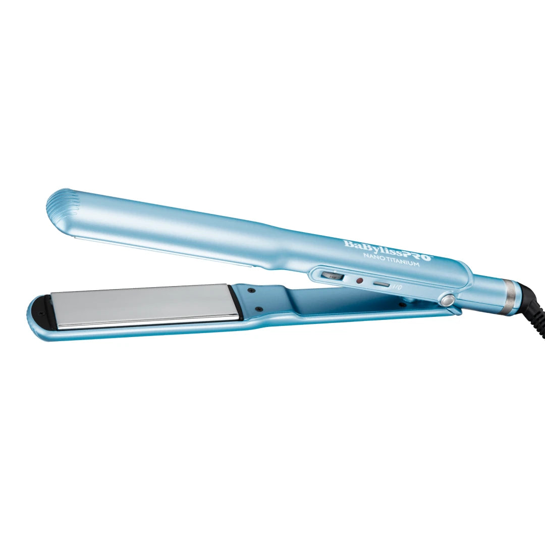 Plancha Babyliss Analoga Nano Titanium Azul 1″¼